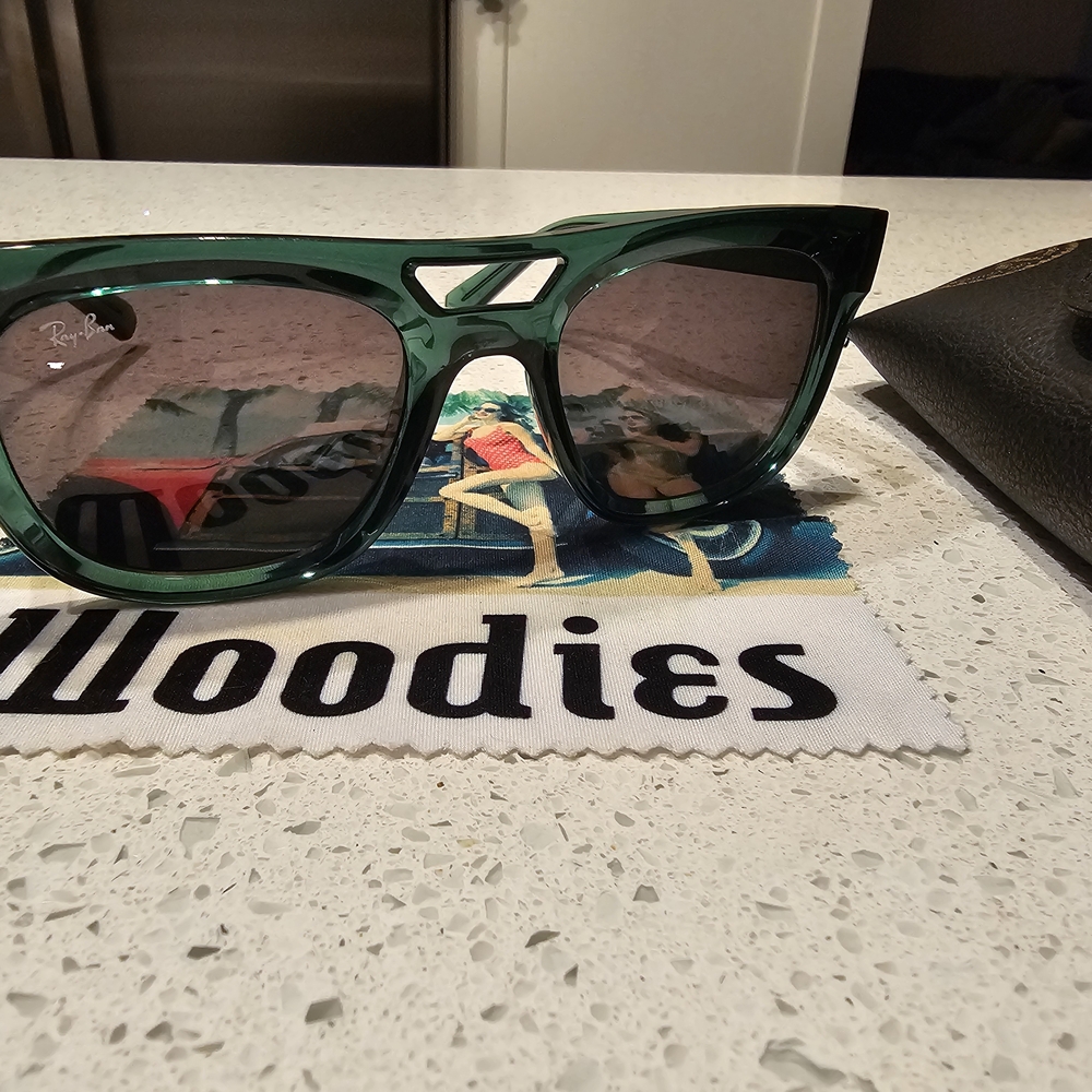 Ray-Ban Green Sunglasses